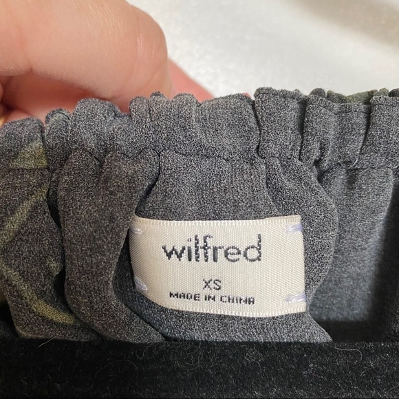 Wilfred Black Floral Off-Shoulder Top - Picture 5 of 6